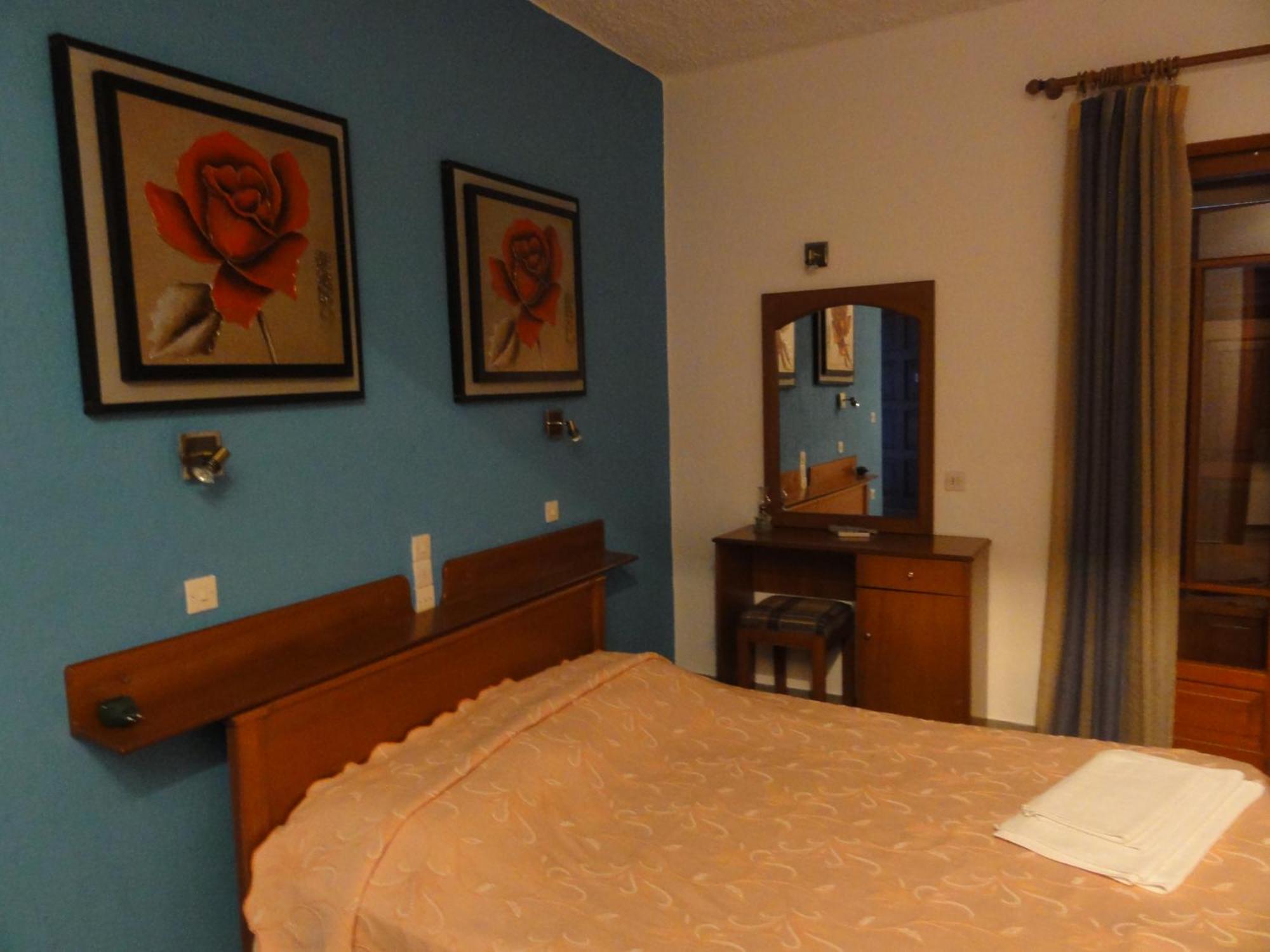 Captain George'S Apartments Patitiri  Room photo